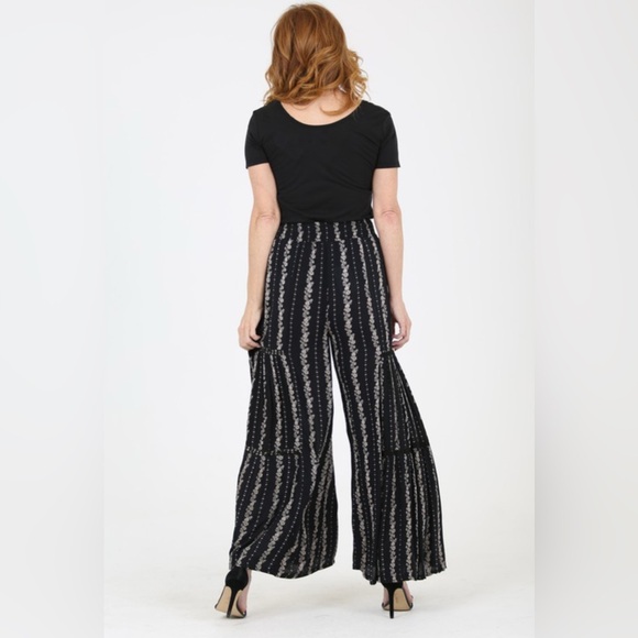 Nostalgia Black and White Wide Leg Jumpsuit - Picture 3 of 3